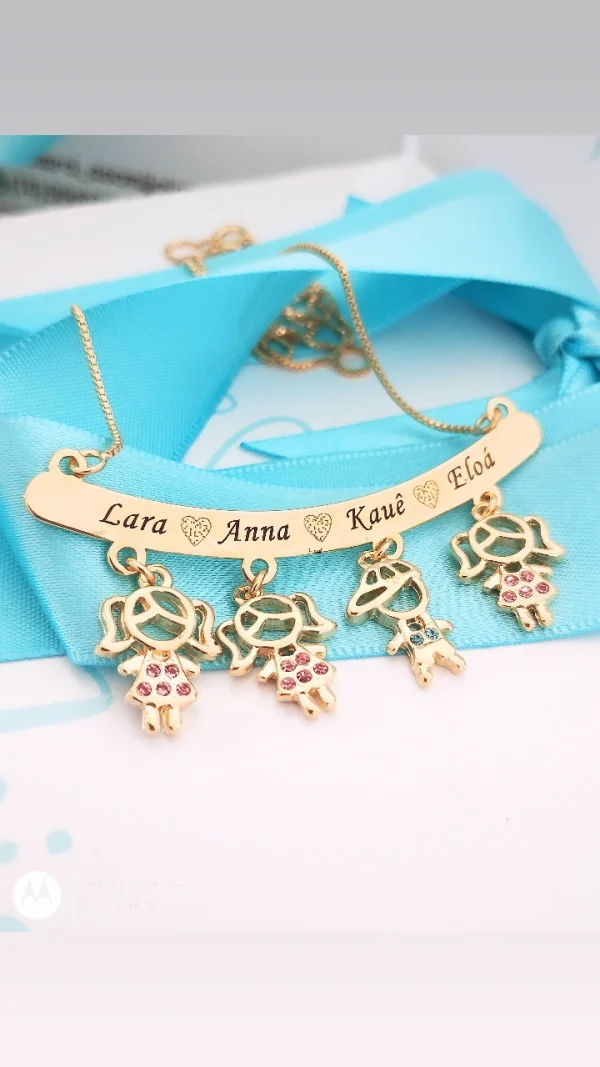Gargantilha Personalizada Canquinha 1 boneco (a) cravejado zircônias e Nome Banho ouro 18k