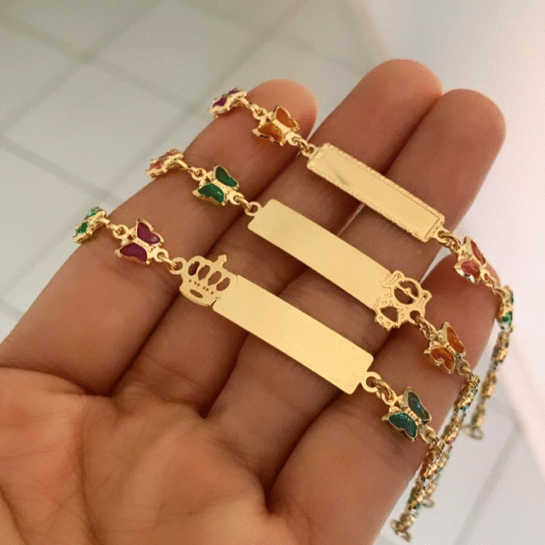 Pulseira Infantil Personalizada Borboletas Coloridas Chapinha Gravação Do Nome Banho Ouro Nome - Imagem 3