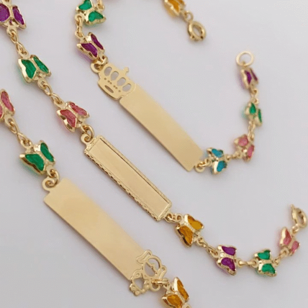Pulseira Infantil Personalizada Borboletas Coloridas Chapinha Gravação Do Nome Banho Ouro Nome - Imagem 4