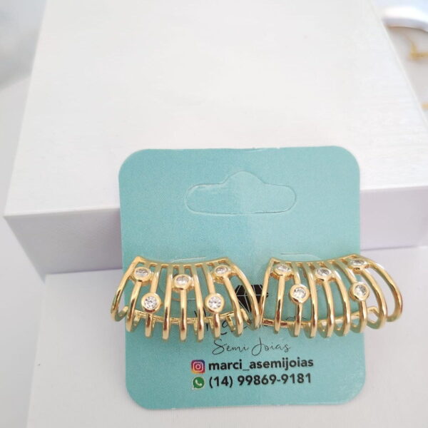 Brinco Ear Cuf com ponto de luz Banho ouro - Imagem 2