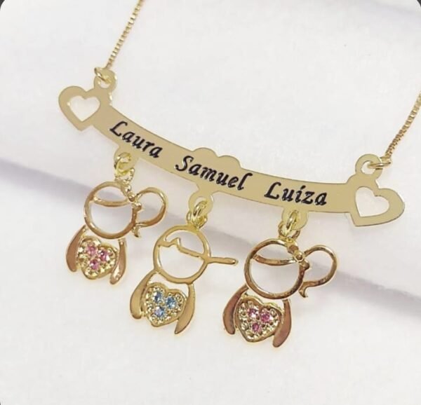 Gargantilha personalizada Canquinha 2 Bonecos Cravejado Nomes Banho Ouro