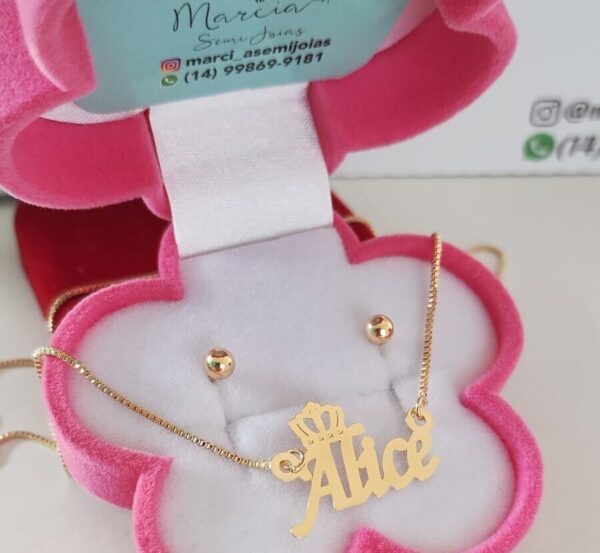 Conjunto Infantil Personalizado Colar nome e Coroa +Brinco Em Bolinha - Imagem 2