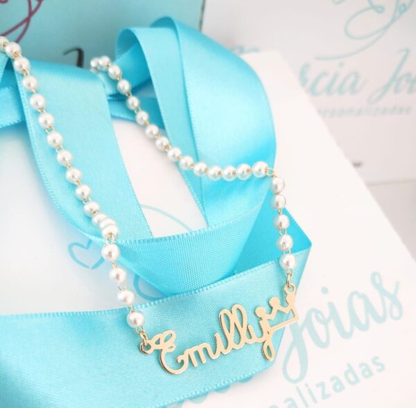 Gargantilha Personalizada infantil em Pérolas Nome e Coroa banho ouro 18k