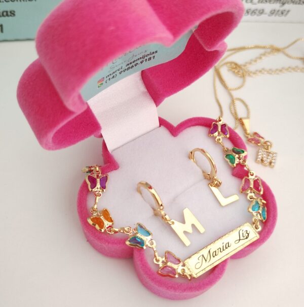 Kit infantil personalizada Colar inicial cravejado zircônias+ argolinha Infantil inicial+ pulseira borboletas Nome Banho ouro - Imagem 4
