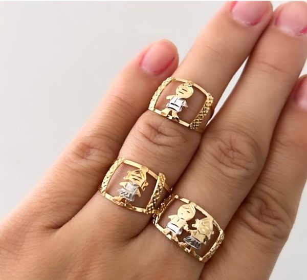 Anel Personalizado Bonecos Aplique Rhodim Banho ouro 18k