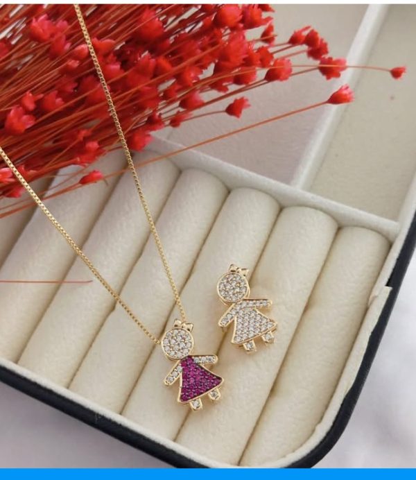 Gargantilha Personalizada Menina Ou Menino Cravejado zircônias coloridas Banho ouro - Imagem 2