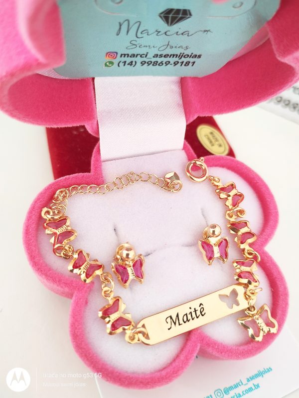 Conjunto Infantil Personalizada em borboletas Rosa com pingente borboleta e Brinco Bolinha Borboleta Banho ouro