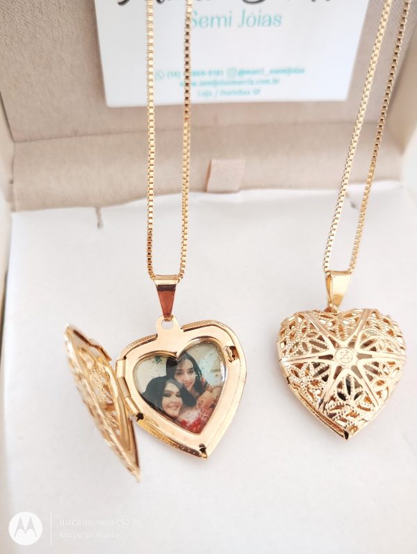 Gargantilha Personalizada Relicário Coração com Foto Banho ouro 18k - Imagem 3