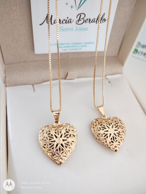 Gargantilha Personalizada Relicário Coração com Foto Banho ouro 18k - Imagem 2