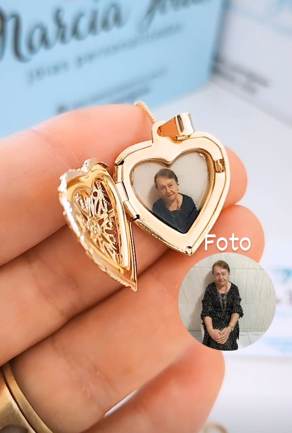 Gargantilha Personalizada Relicário Coração com Foto Banho ouro 18k - Imagem 4