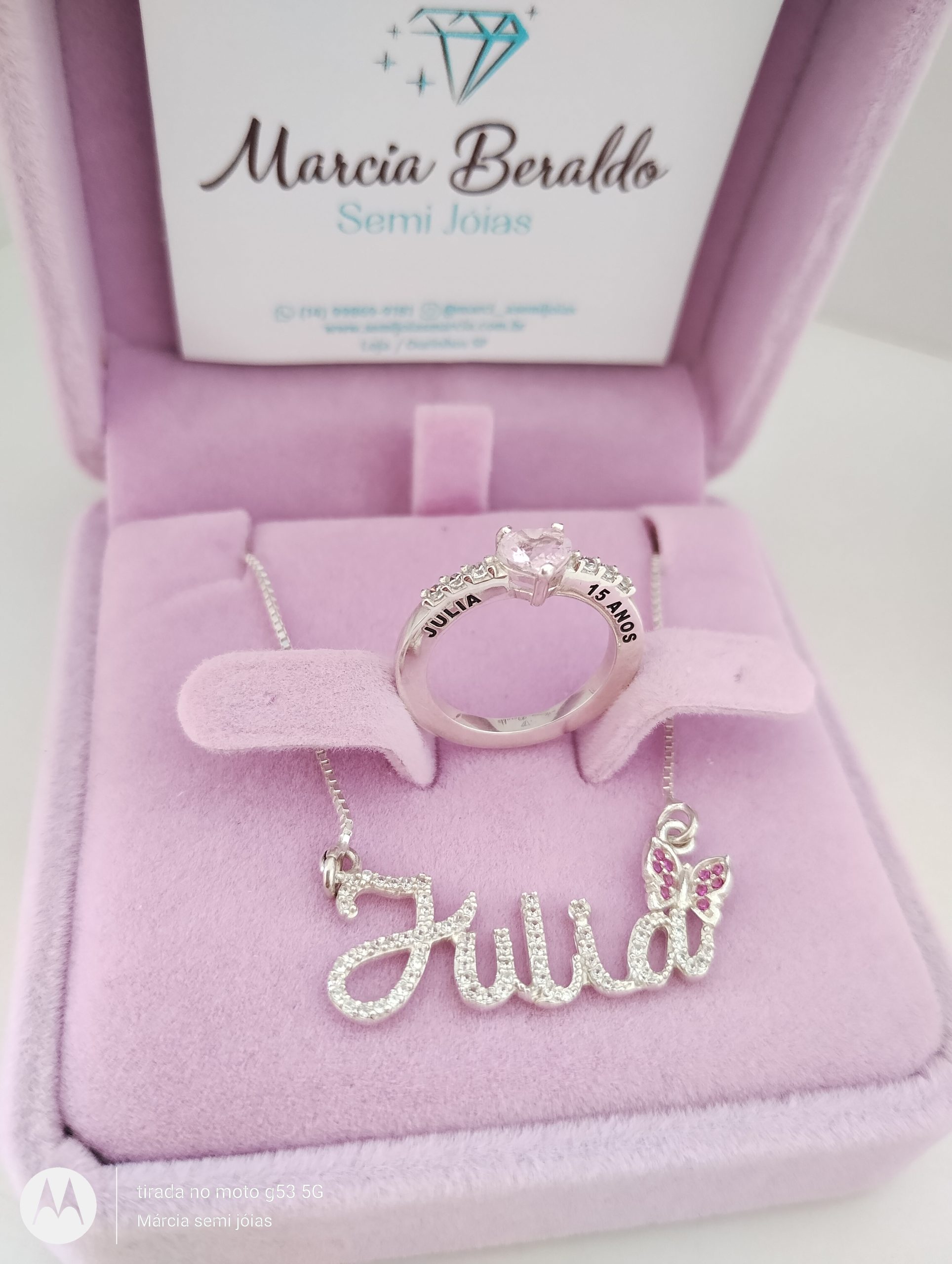 Kit Debutante 15 Anos Colar Debutante Nome Cravejado zircônias e Borboleta Cravejado zircônias Rubi+ Anel Debutante Coração - Imagem 4