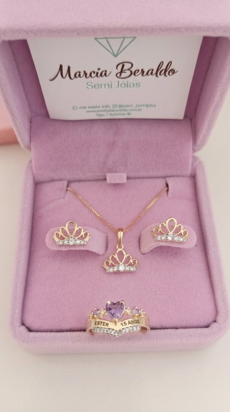 Kit Debutante 15 Anos Banhado ouro 18k Colar e Brinco Coroa cravejado zircônias+ Anel Debutante Coração e detalhe Coroa cravejado - Imagem 3